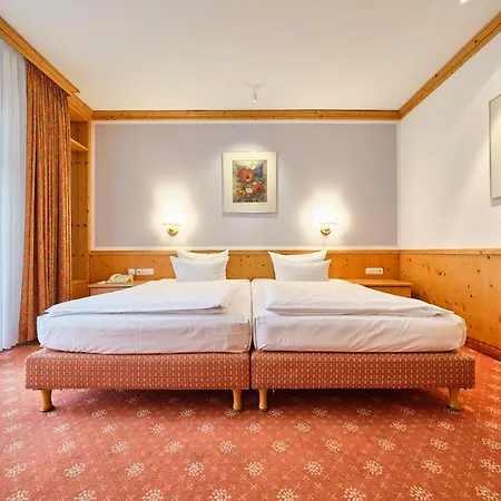 Strandhotel Seehof Отель Ланглау