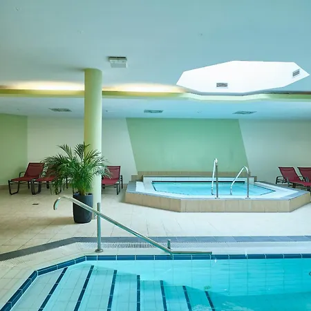 Strandhotel Seehof Hotel Langlau