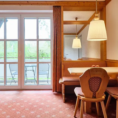 Hotel Strandhotel Seehof 4*