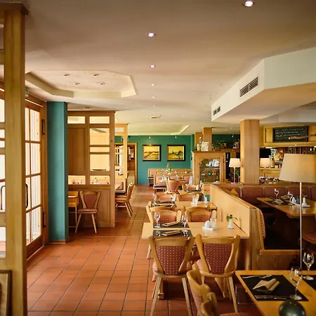 Strandhotel Seehof Hotel Langlau