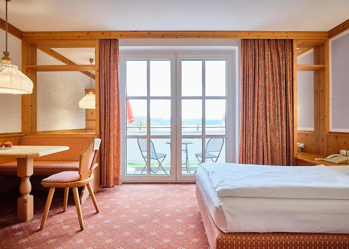 Otel Strandhotel Seehof Langlau